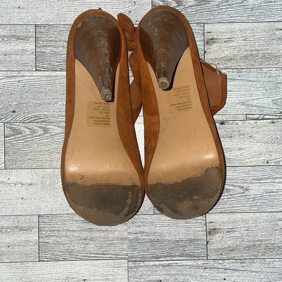 Bakers cognac tie-back booties - Picture 7 of 7